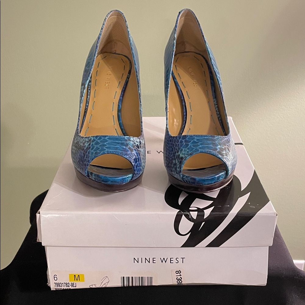Nine West Blue Snakeskin Peep Toe Heels